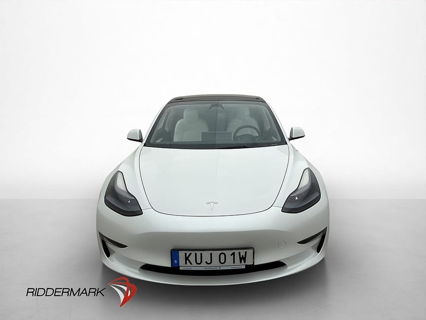 Bild 3 av Tesla Model 3 Performance AWD AP Pano Kamera Ljus-Interiör