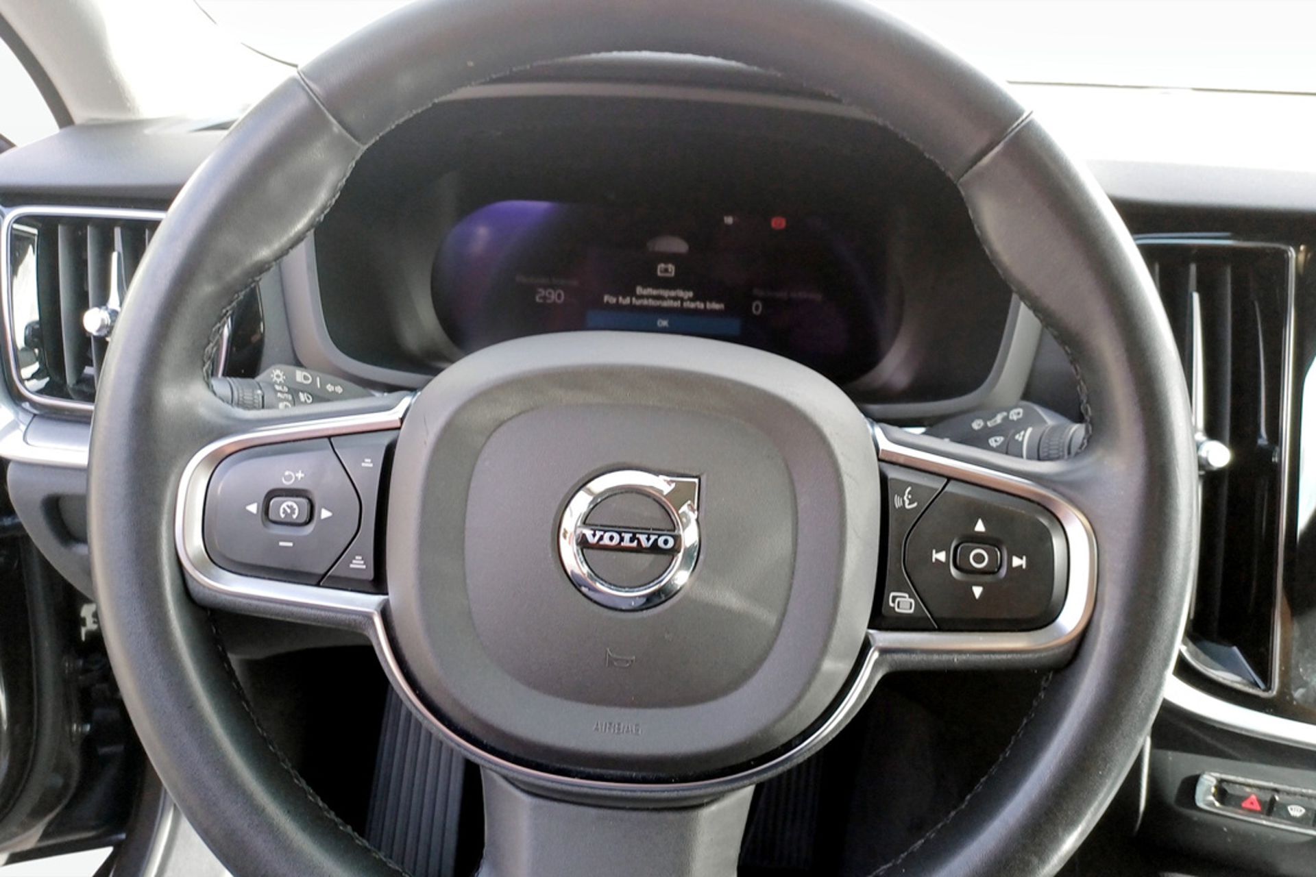 Volvo V60 Recharge T6 AWD 2023, bild 7/9