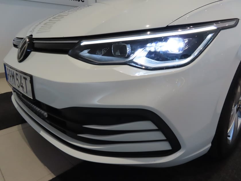 Bild 4 av Volkswagen Golf 1,5 eTSI 150 HK Aut Drag Värmare Vhjul