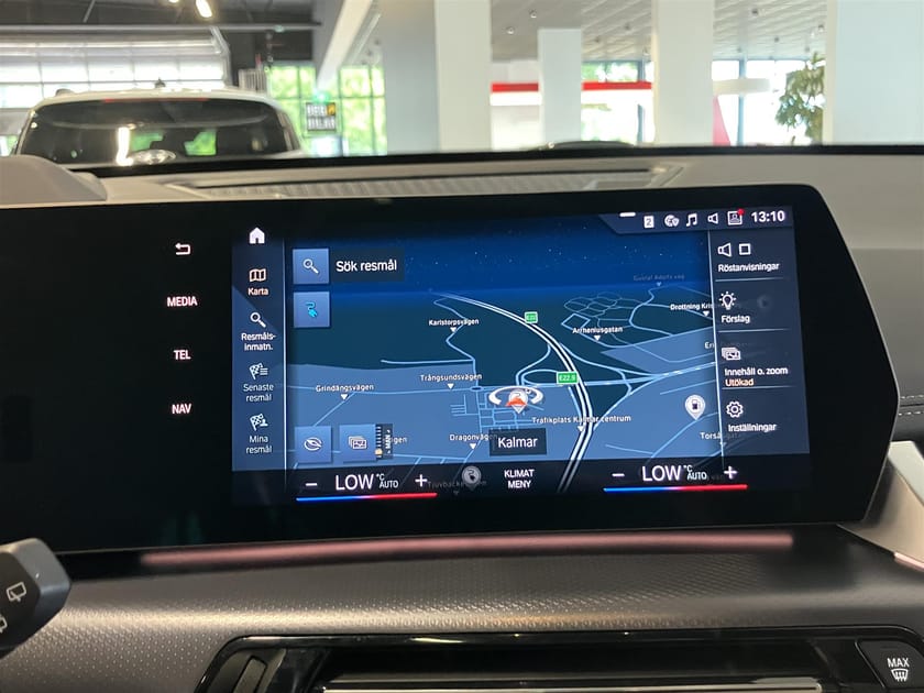 Bild 5 av BMW iX1 xDrive30 M Sport Drag Innovation 360 DAP Pano Elstol H K Travel Komfort Rattvärme Heljusass