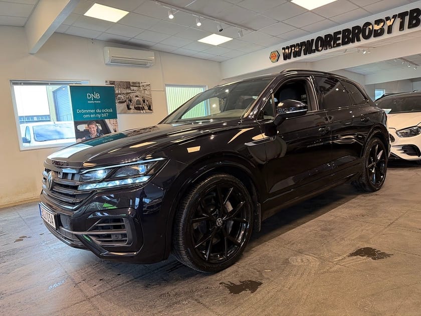 Bild 2 av Volkswagen Touareg R eHybrid 3.0 V6 4Motion HUD PANO LUFT Innovation 462hk