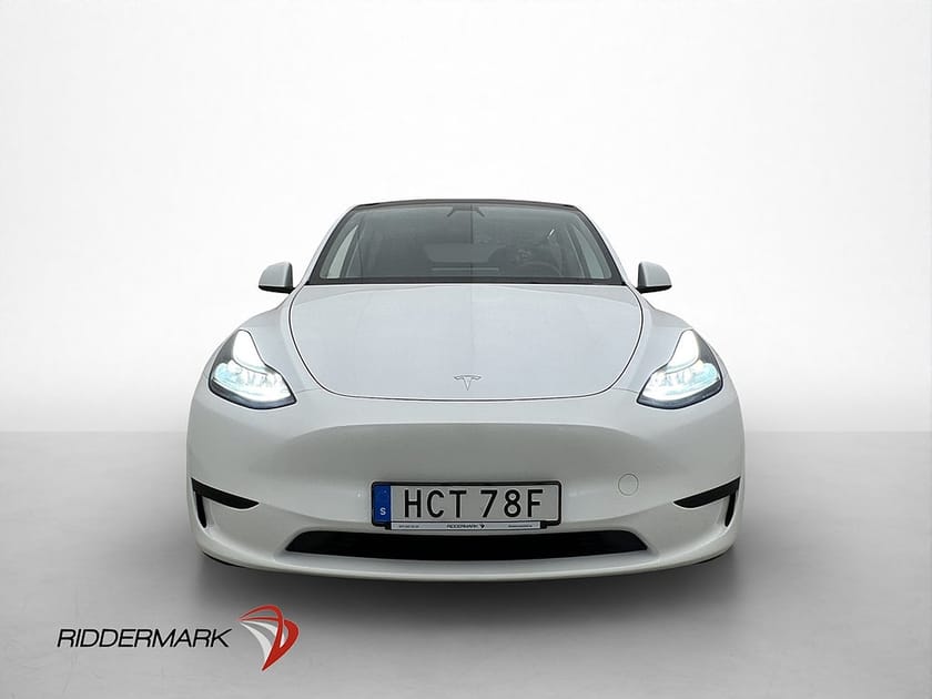 Bild 3 av Tesla Model Y Standard Range RWD Drag Värmepump MOMS Svensksåld