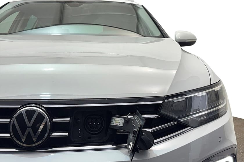 Bild 4 av Volkswagen Passat Sportscombi GTE SC 1.4 TSI Läder/Alcantara Navi Kamera Cockpit Värmare