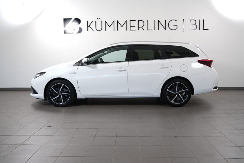 Bild 1 av Toyota Auris Touring Sports Hybrid e-CVT 136hk Navi/Bkamera/Keyless