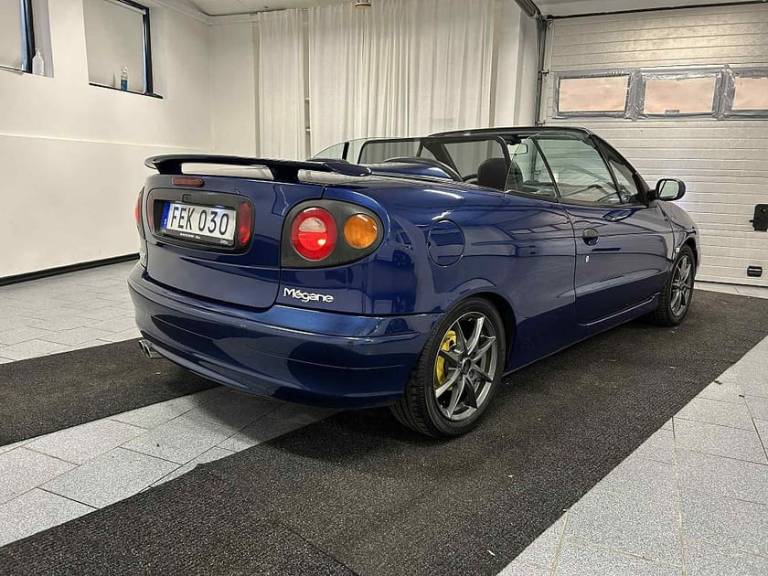 Bild 4 av Renault Mégane Cabriolet 1.6 90 hk NYBES ua TOPPSKICK 9500 mil