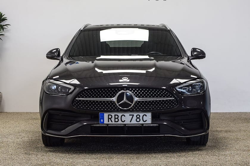 Bild 4 av Mercedes-Benz C 300 T de 4MATIC AMG Drag Digital Light 360 Burmester