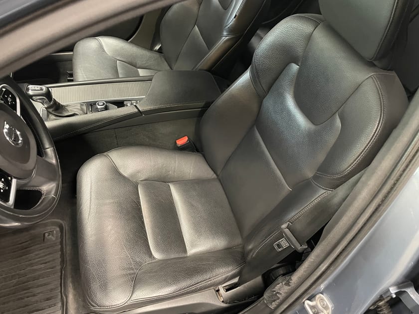 Bild 4 av Volvo V90 D4 AWD Momentum Edition