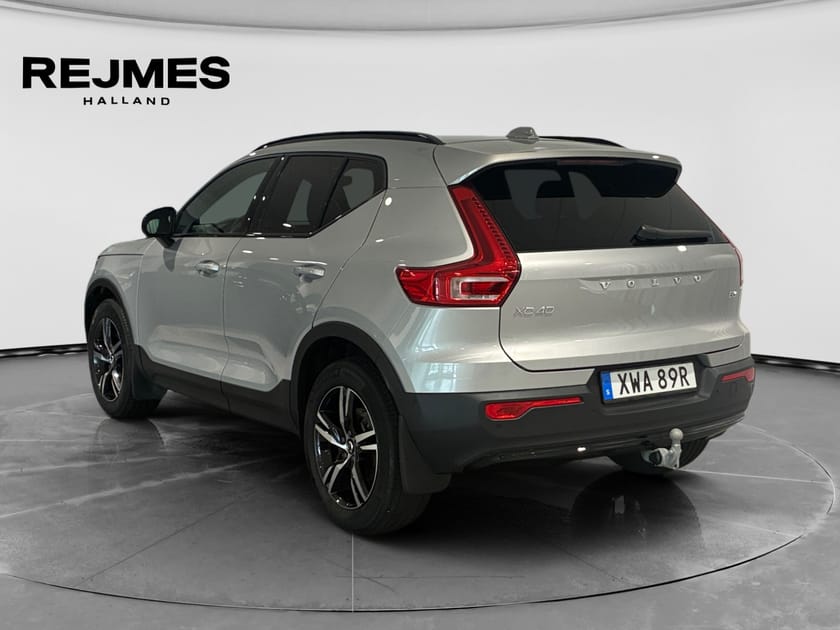 Bild 2 av Volvo XC40 B3 FWD Bensin Plus Dark