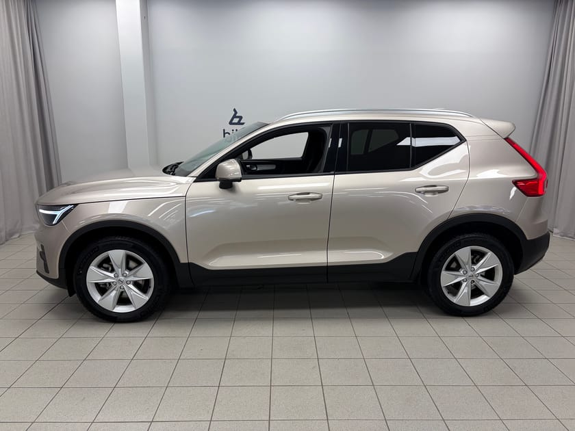 Bild 2 av Volvo XC40 B4 FWD Bensin Core SE II