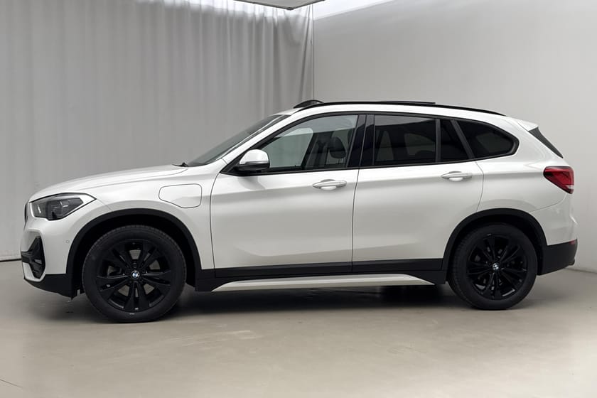 Bild 2 av BMW X1 xDrive25e 9,7kWh LCI 220hk Sport Line Panorama