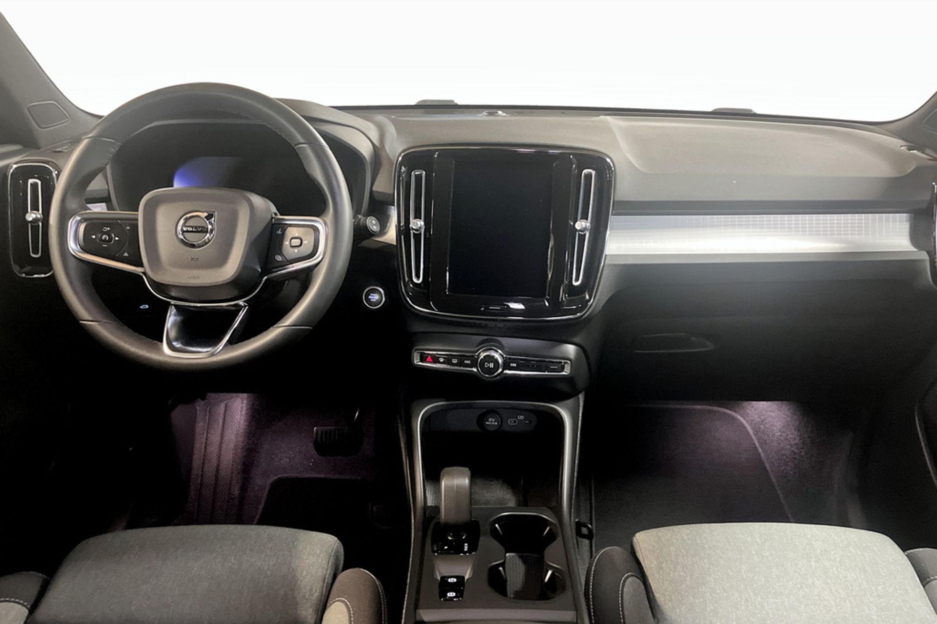 Volvo XC40 B3 FWD Bensin Core 2024, bild 4/9