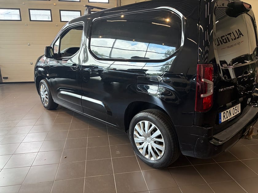 Bild 2 av Peugeot Partner Utökad Last Pro + 1.5 BlueHDi 130 Auto Kamrem Bytt /drag /Värmare
