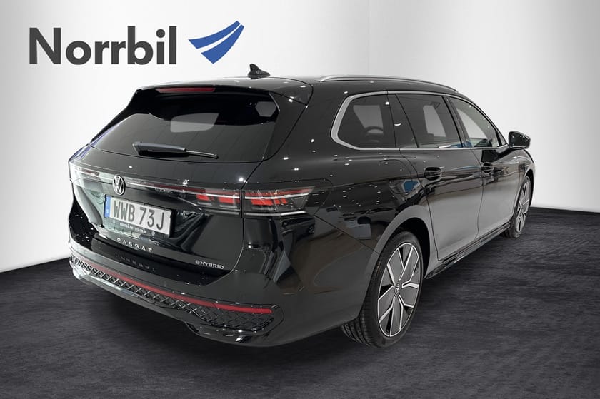 Bild 4 av Volkswagen Passat Variant eHybrid 272 DSG6 R-LINE