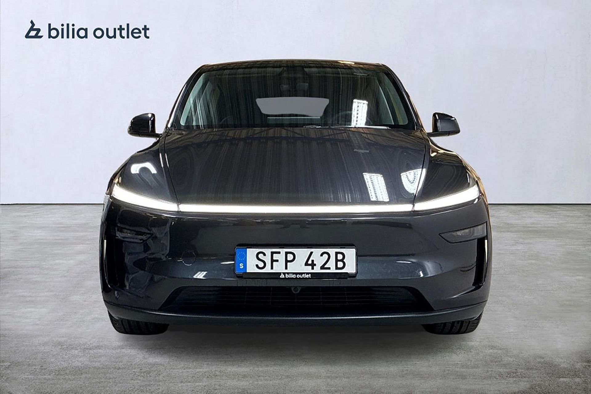 Tesla Model Y Standard Range RWD 299hk 2025, bild 3/10