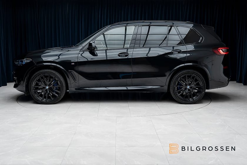 Bild 2 av BMW X5 xDrive40d M Sport Sky Lounge HUD 360 Kolfiber MOMS
