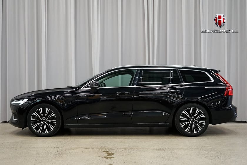 Bild 1 av Volvo V60 Recharge T6 AWD Core Drag P-värme Kamera Carplay MOMS