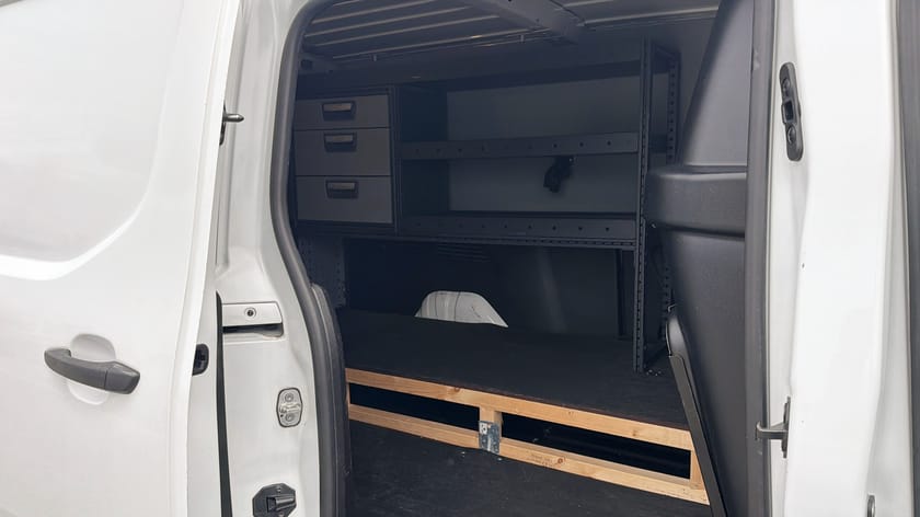 Bild 5 av Citroën Berlingo Van Long L2 1,5L 102HK / Backkamera / Inredning skåp / Värmare