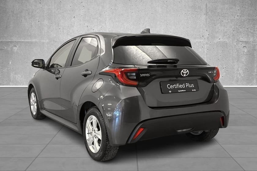 Bilde 3 av Toyota Yaris Hybrid 115 /NY service/Navi/Active Tech