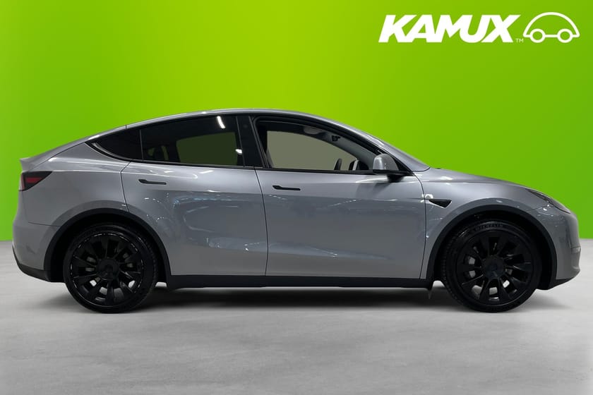 Bild 2 av Tesla Model Y Long Range AWD 514 hk Drag 20" Turbin