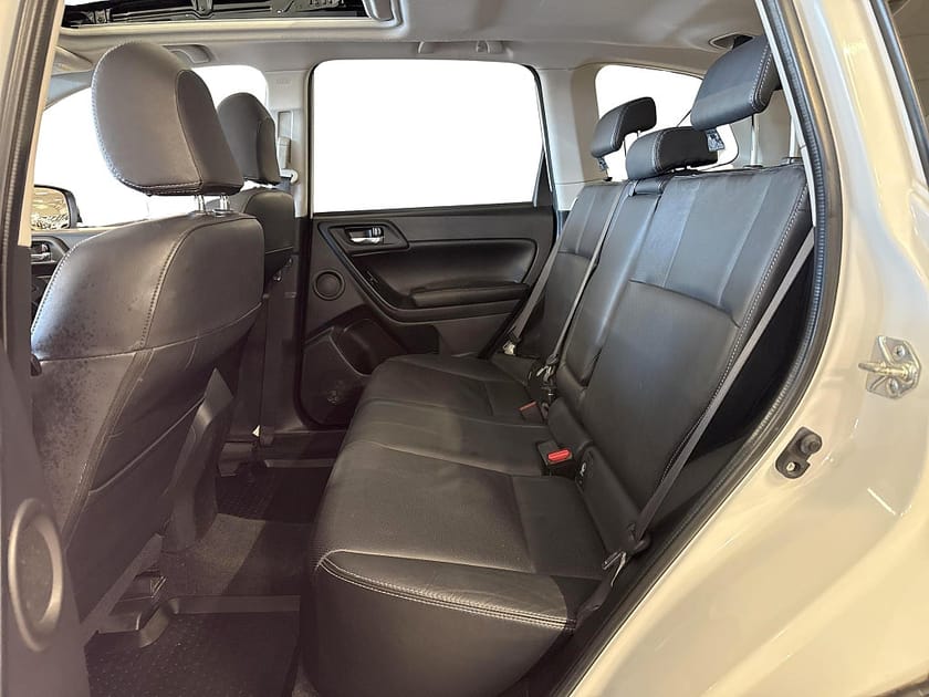 Bild 4 av Subaru Forester 2.0 XT 4WD Lineartronic Euro 5