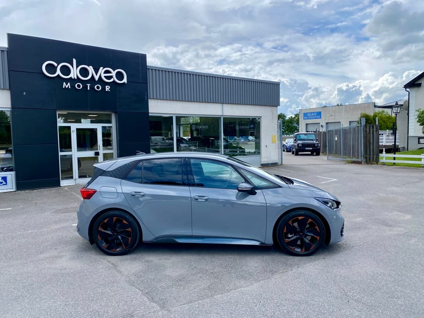 Bild 2 av CUPRA Born e-boost 77 77kWh NAVI BEATS BACKKAMERA 19TUM