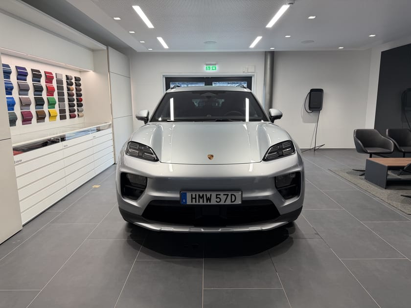 Bild 2 av Porsche Macan 4 / Panoramatak / 408HK