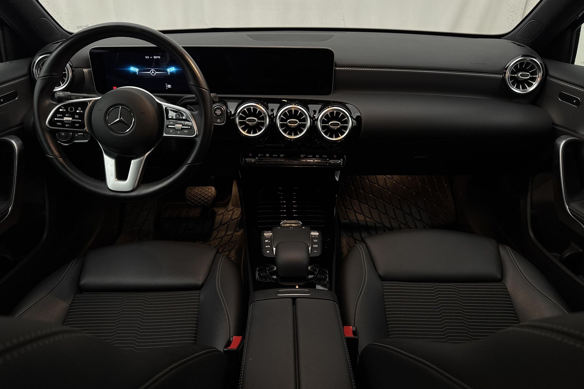 Mercedes-Benz A 180 2020, bild 7/10