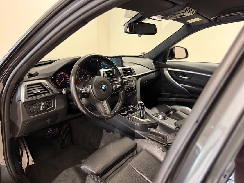 Bild 4 av BMW 320d xDrive Touring xDrive, M-Sport, Drag, Läder, HiFi, Navi Pro, Rattvärme