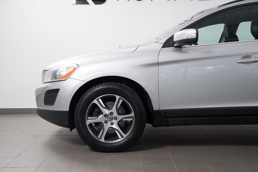 Bild 3 av Volvo XC60 D4 AWD Geartronic 163hk Pvärmare/Läder/18"LM