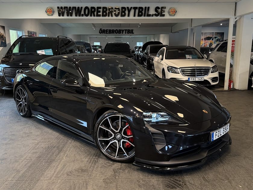 Bild 1 av Porsche Taycan 4S Direct Bose Pano Sport Chrono Full Maxton SE SPEC