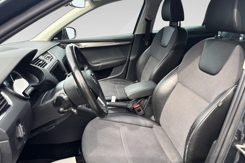 Bilde 5 av Škoda Octavia Stasjonsvogn 2,0 TDI 150hk Style 4x4/Ryggekam/Krok/Stor plass