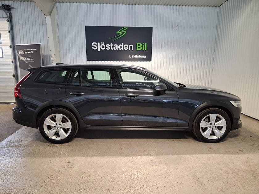 Bild 4 av Volvo V60 Cross Country D4 AWD Geartronic Adv SE II Drag Värmare GPS Keyless