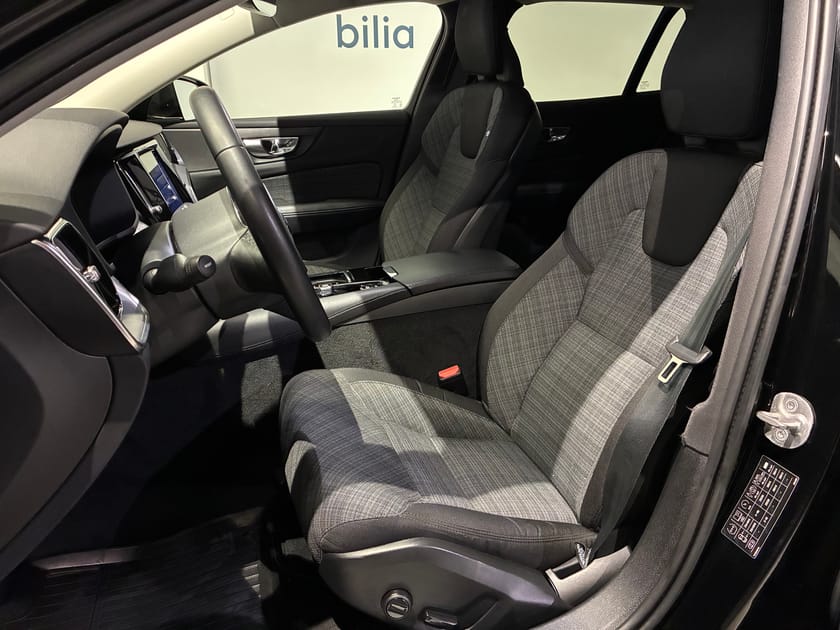 Bild 5 av Volvo V60 Recharge T6 Core Edition | DRAGKROK |