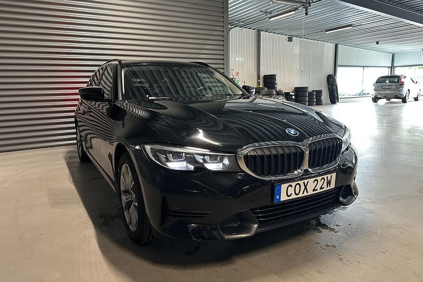 Bild 3 av BMW 330e xDrive Touring Sportline B-kamera Värmare Navi Drag Eu6