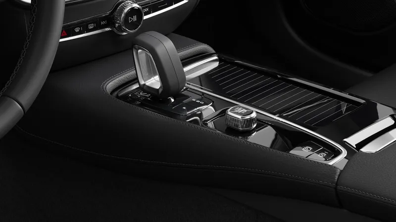 Bild 14 av 18 – Volvo V60 T6 Plus Dark Nordic Edition Dragkrok Plus Nordic Edition