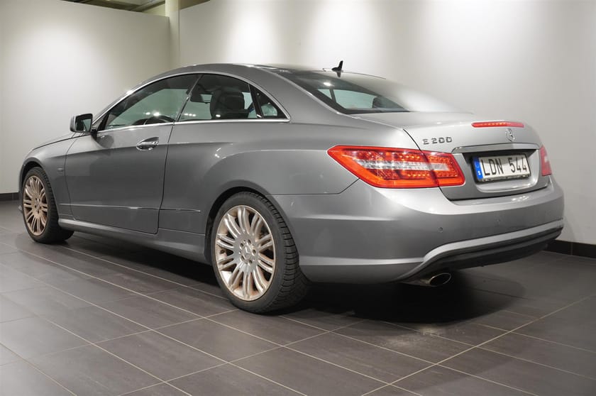 Bild 2 av Mercedes-Benz E 200 Coupé BE 7g-Tronic Plus AMG Sport Pano Lågmil