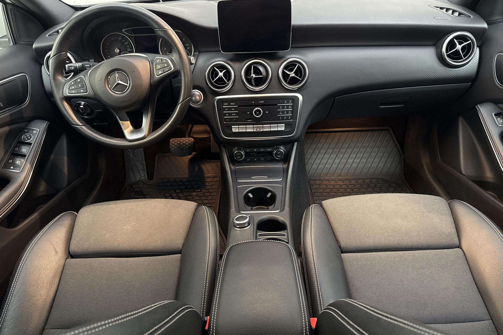 Mercedes-Benz A 200 d 2018, bild 7/10