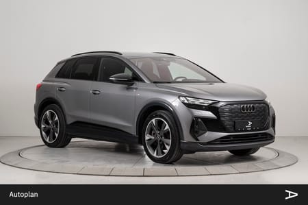 Audi Q4 50 e-tron quattro ACC Krok Kamera Sonos Head-Up S-Line