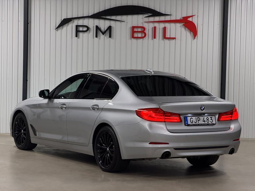 Bild 3 av BMW 520i Sedan / Sport Line / Drag / Värmare / Mycket fint Skick