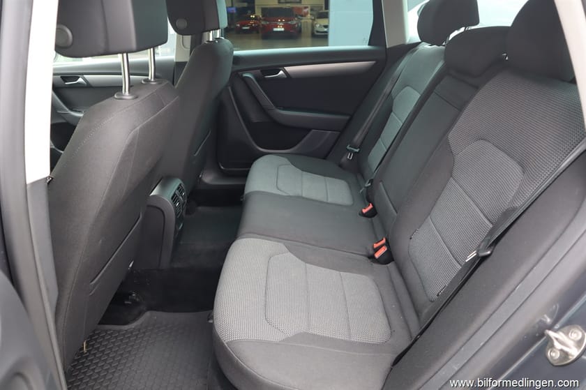 Bild 5 av Volkswagen Passat Variant 2.0 TDI 4Motion 140hk Backkamera Dragkrok 1 Ägare