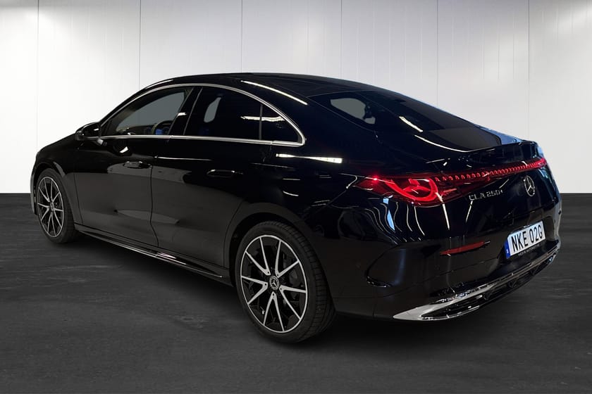 Bild 4 av Mercedes-Benz CLA 250+ 250+| AMG | Premium +   | Panorama | Burmester
