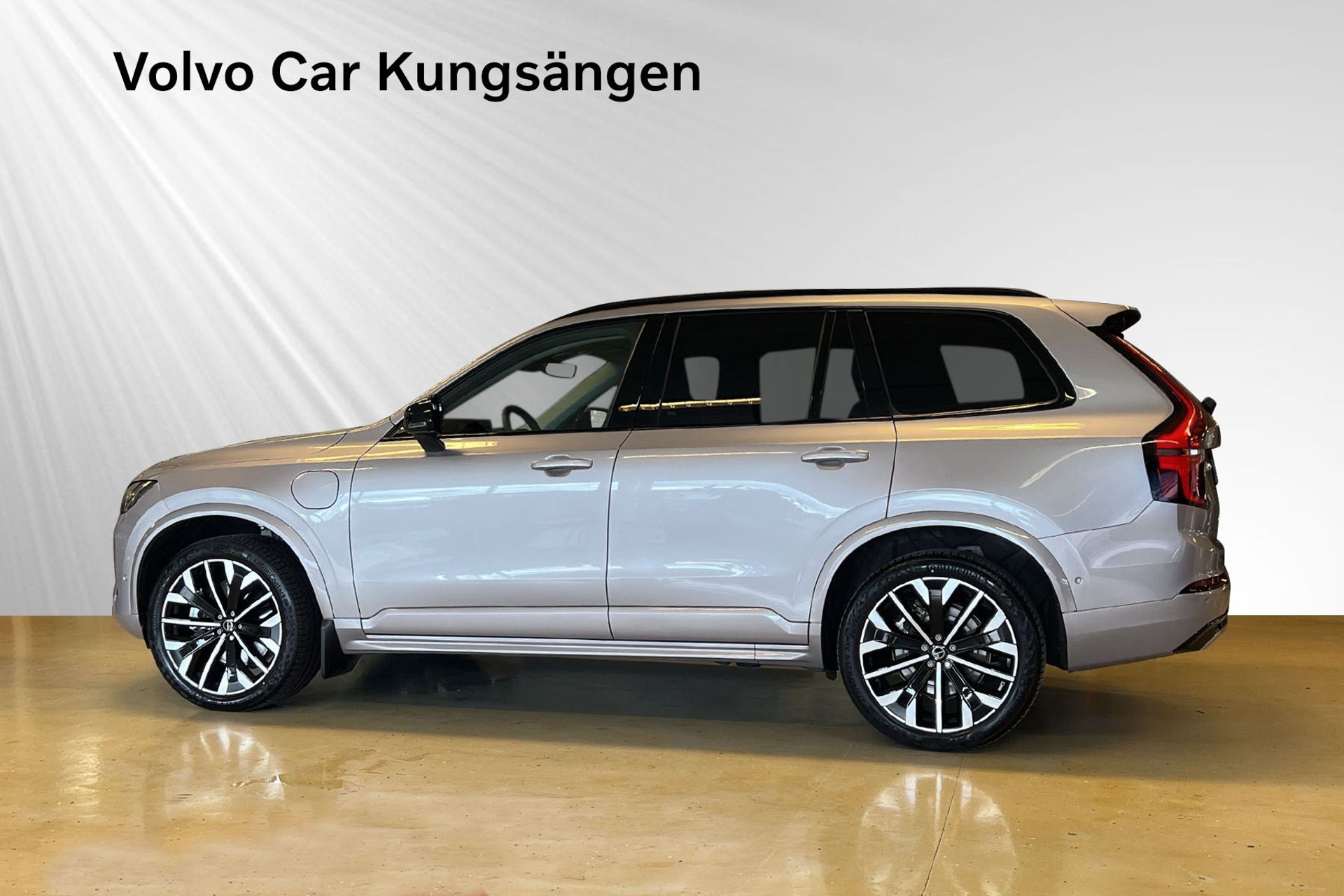 Volvo XC90 T8 Ultra Dark 21" 2026, photo 3/10