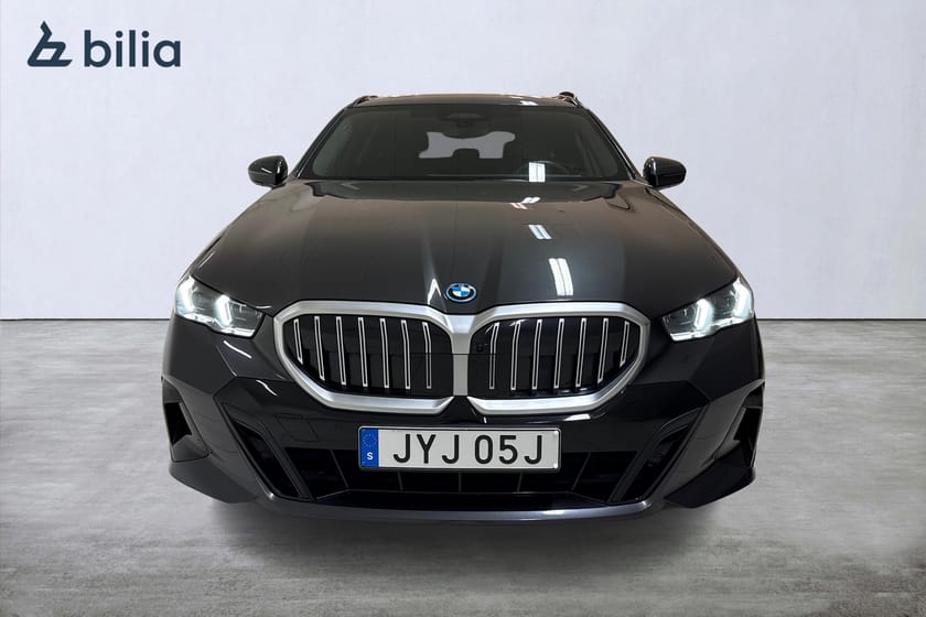 Bild 5 av BMW 550e xDrive Touring M-Sport Business/Innovation/Driving Prof