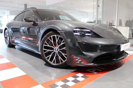 Porsche Taycan 4 Cross Turismo