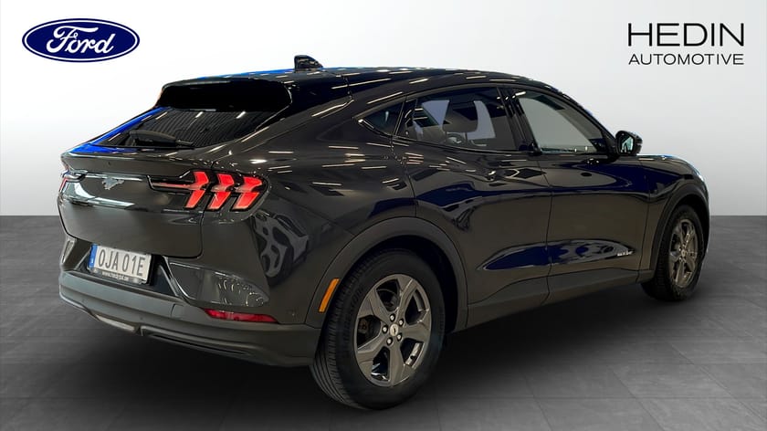 Bild 2 av Ford Mustang Mach-E Standard Range RWD / B&O / 360-kamera
