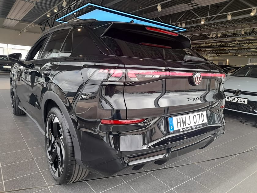 Bild 3 av Volkswagen T-Roc R-LINE  1.5 ETSI 150 HK DSG7