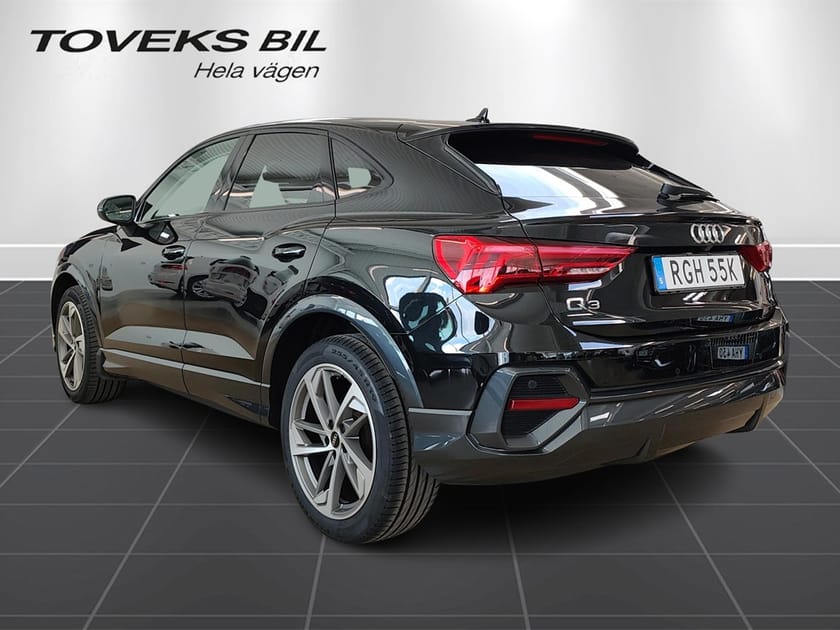 Bild 2 av Audi Q3 Sportback 35 TFSI 150 HK SNYGG | Drag | Värmare