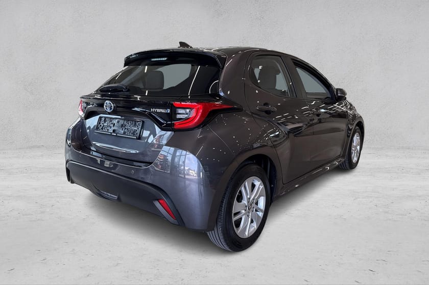 Bilde 5 av Toyota Yaris Hybrid 1.5L Navi/LED/R.kamera/ACC/Blind.varsel