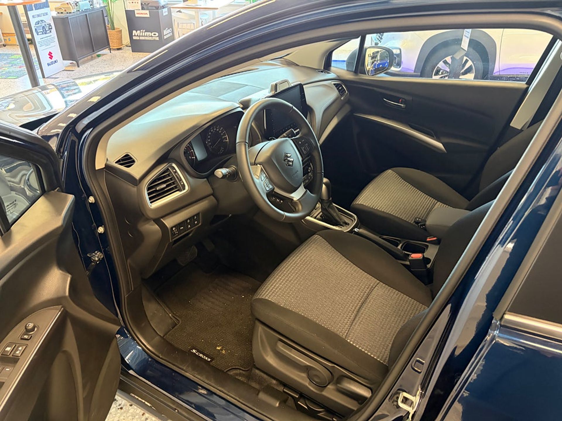 Suzuki S-Cross 2026, bild 6/8