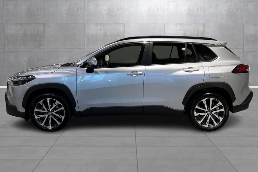 Bilde 2 av Toyota Corolla Cross Hybrid AWD-i Executive navi, sensor, cruise